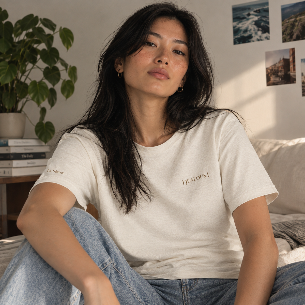 T-shirt graphique unisexe JEALOUS | La Séance