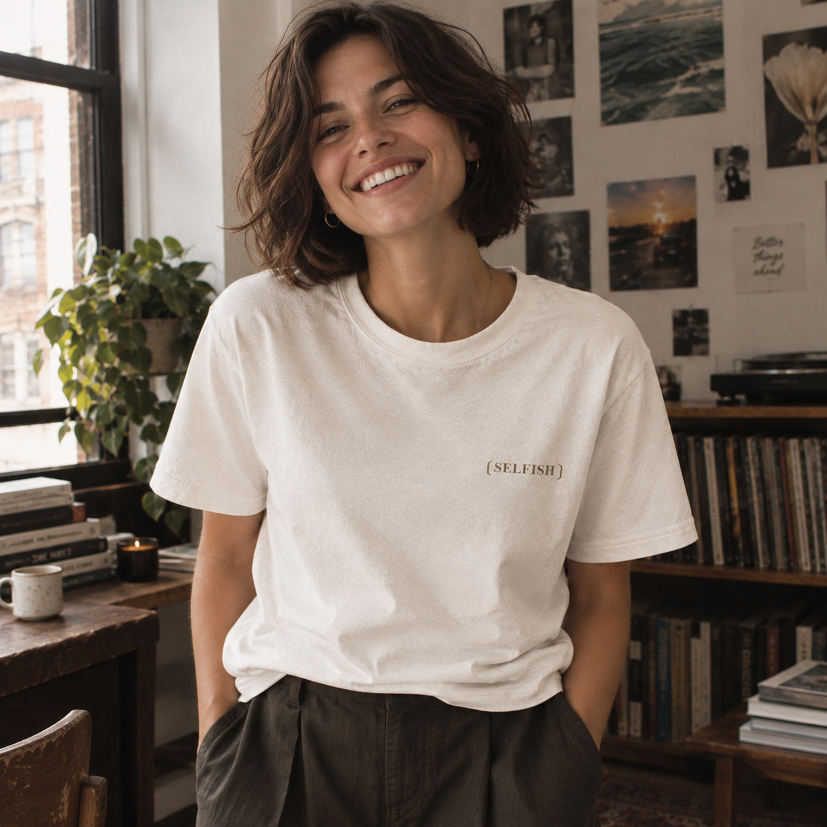 T-shirt graphique unisexe SELFISH | La Séance